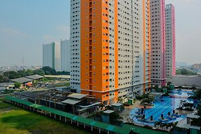 Comfy Studio Green Pramuka Apartment with City View