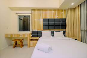 Strategic 2BR Apartment with Workspace @ Season City