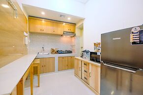 Strategic 2BR Apartment with Workspace @ Season City