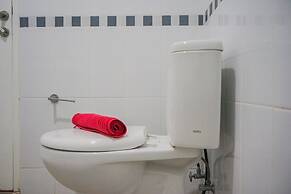 Minimalist Studio at Beverly 90210 Apartment