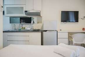 Minimalist Pool View Low Rise Studio @ Paramount Skyline Apartment