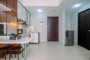 Comfy and Minimalist 1BR Apartment at Atria Residence