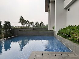 Luxurious Studio Apartment at Bintaro Plaza Residence