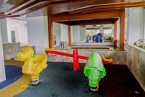 Relaxing 2BR Bassura City Apartment