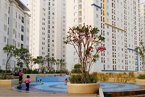 Beautiful and Cozy 2BR above Mall at Bassura City Apartment