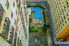 Wonderful Studio at Kebagusan City Apartment