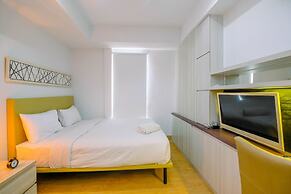 Modern Style Studio Apartment at Azalea Suites with City View