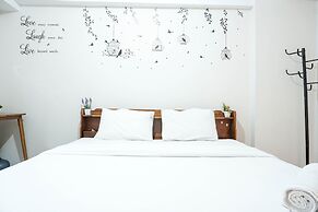 Comfortable Studio Apartment at Green Park View