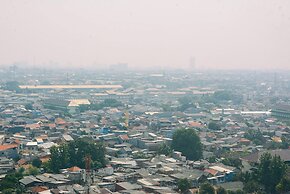 2BR Fully Furnished Minimalist Bassura City Apartment