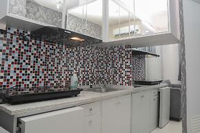 Comfortable and Clean 2BR Green Pramuka Apartment