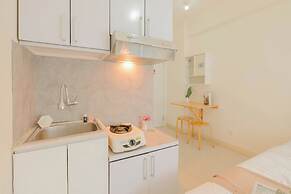 Cozy Studio with Direct Access to Mall at Green Pramuka Apartment
