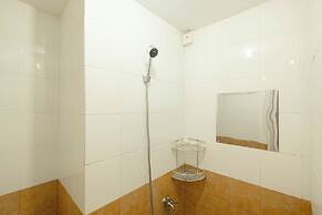 Cozy Studio with Direct Access to Mall at Green Pramuka Apartment