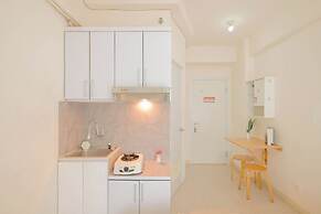 Cozy Studio with Direct Access to Mall at Green Pramuka Apartment