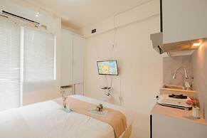 Cozy Studio with Direct Access to Mall at Green Pramuka Apartment