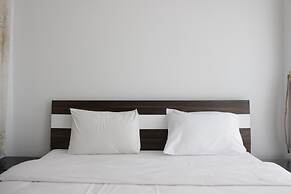 Pleasant 1BR Apartment with Sofa Bed at Dago Suites