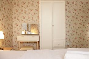 Comfy & Strategic 2BR Gateway Pasteur Apartment near Pasteur Exit Toll