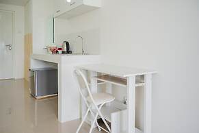 Comfy and Cozy Studio Silk Town Apartment