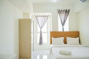 Comfy and Cozy Studio Silk Town Apartment