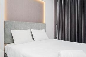 Clean and Tidy Studio Room at Tree Park Apartment