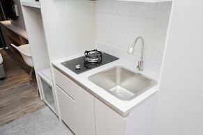 Clean and Tidy Studio Room at Tree Park Apartment