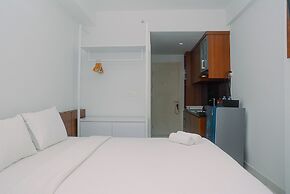 Cozy and Minimalist Studio Patraland Urbano Apartment near Bekasi Stat