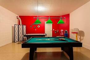 Sunshine In Solterra Perfect For Your Family! 6 Bedroom Home by RedAwn