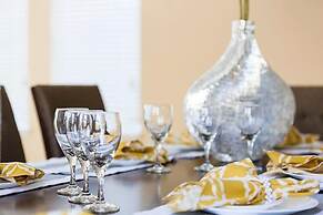 Sunshine In Solterra Perfect For Your Family! 6 Bedroom Home by RedAwn