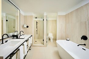 The Pearle Hotel & Spa, Autograph Collection