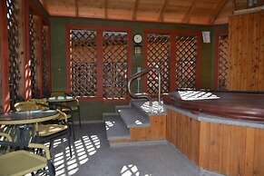 Village Creek Country Inn