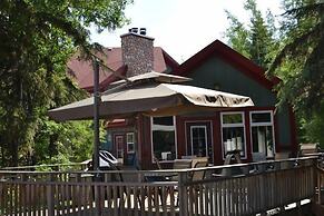 Village Creek Country Inn