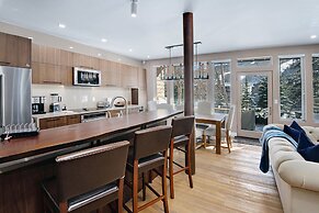 Sun Vail 14a 3 Bedroom Condo by RedAwning