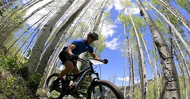 Townsend Place A205 2 Bedroom Condo by Redawning