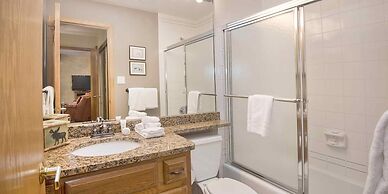 Townsend Place A205 2 Bedroom Condo by Redawning