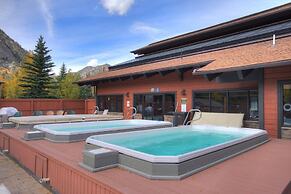 201c Mountain Side 1br 1ba 1 Bedroom Condo by Redawning