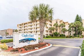 Cute 1br Directly On Beach 1 Bedroom Condo by RedAwning