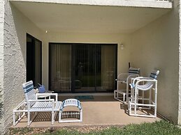 Cute 1br Directly On Beach 1 Bedroom Condo by RedAwning