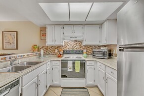 Cute 1br Directly On Beach 1 Bedroom Condo by RedAwning