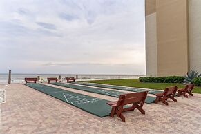 Cute 1br Directly On Beach 1 Bedroom Condo by RedAwning