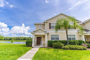 Trafalgar Village by PRP