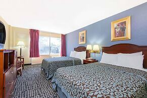 Blue Way Inn & Suites Wichita East