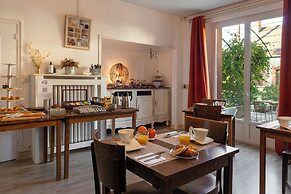 Hotel Saint Cyr