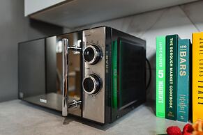 Long Eaton Modern 4bed House