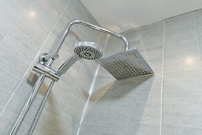 Long Eaton Modern 4bed House