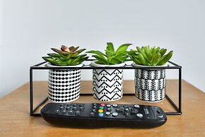 Long Eaton Modern 4bed House