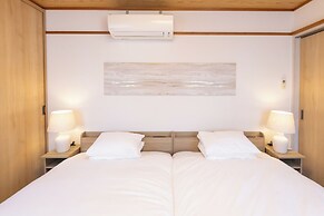 Atrium - Self Check-In Only