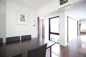 Atrium - Self Check-In Only