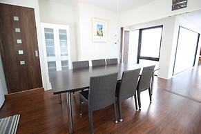 Atrium - Self Check-In Only