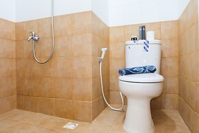 Cozy Studio Apartment Connected to Mall at Green Pramuka