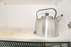 Vibrant Soho Studio Pakubuwono Terrace Apartment