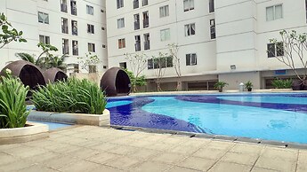 Relaxing 3BR Apartment at Bassura City near Shopping Mall